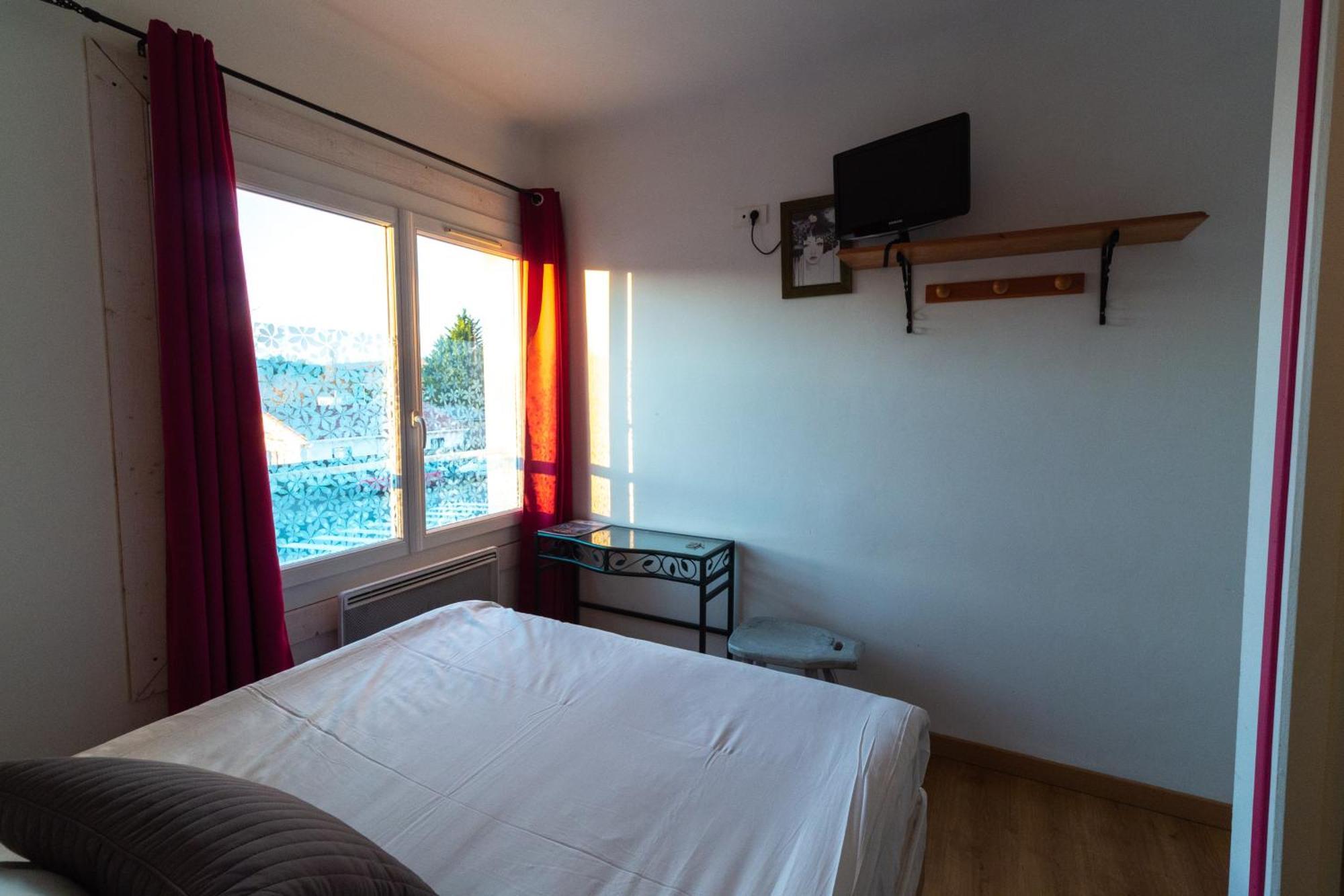 Hotel La Barguelonne Montcuq Εξωτερικό φωτογραφία